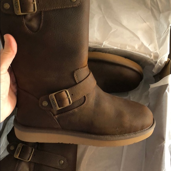 ❄️UGG❄️ ONLY ONE LEFT 😊 - Picture 6 of 8